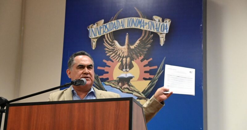 Se reúne el Rector Jesús Madueña Molina con el Colegio de Directores; inicia con ello la ruta institucional para una reingeniería integral en la Universidad